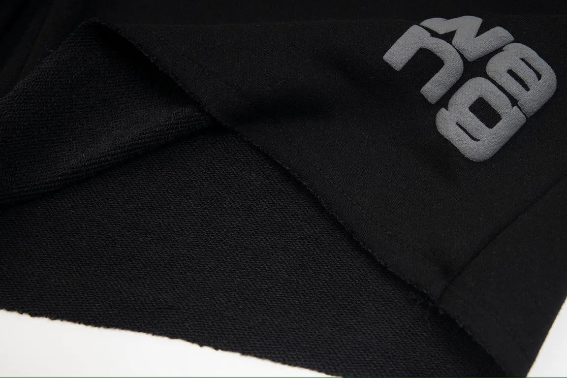 2023 New Arrival LOGO Tee 👀 XS S M L 4⃣️ Black Gray